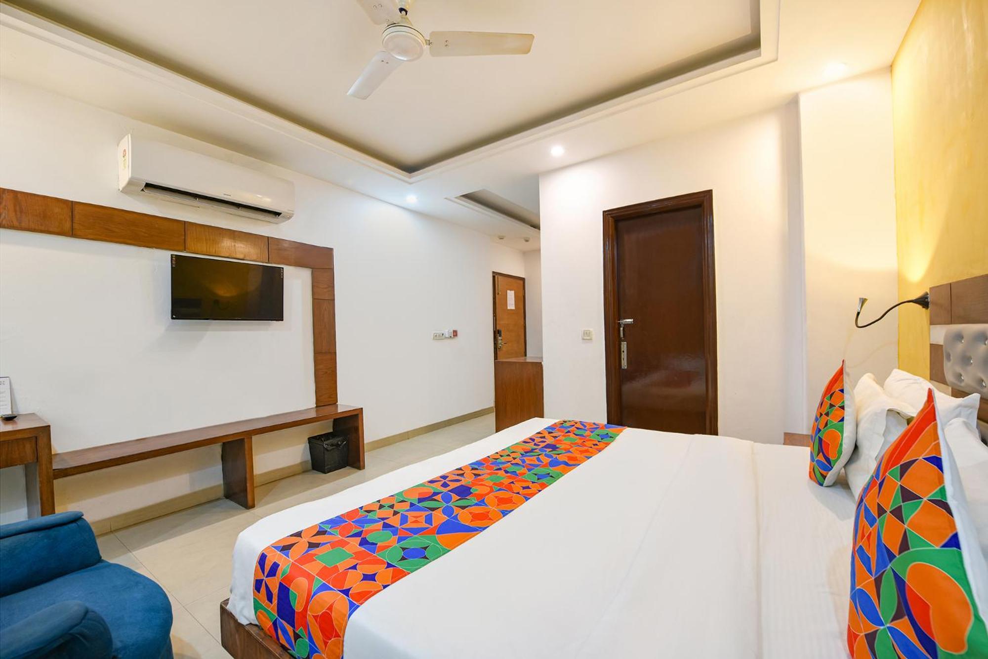 Fabhotel The Kings Plaza New Delhi Extérieur photo