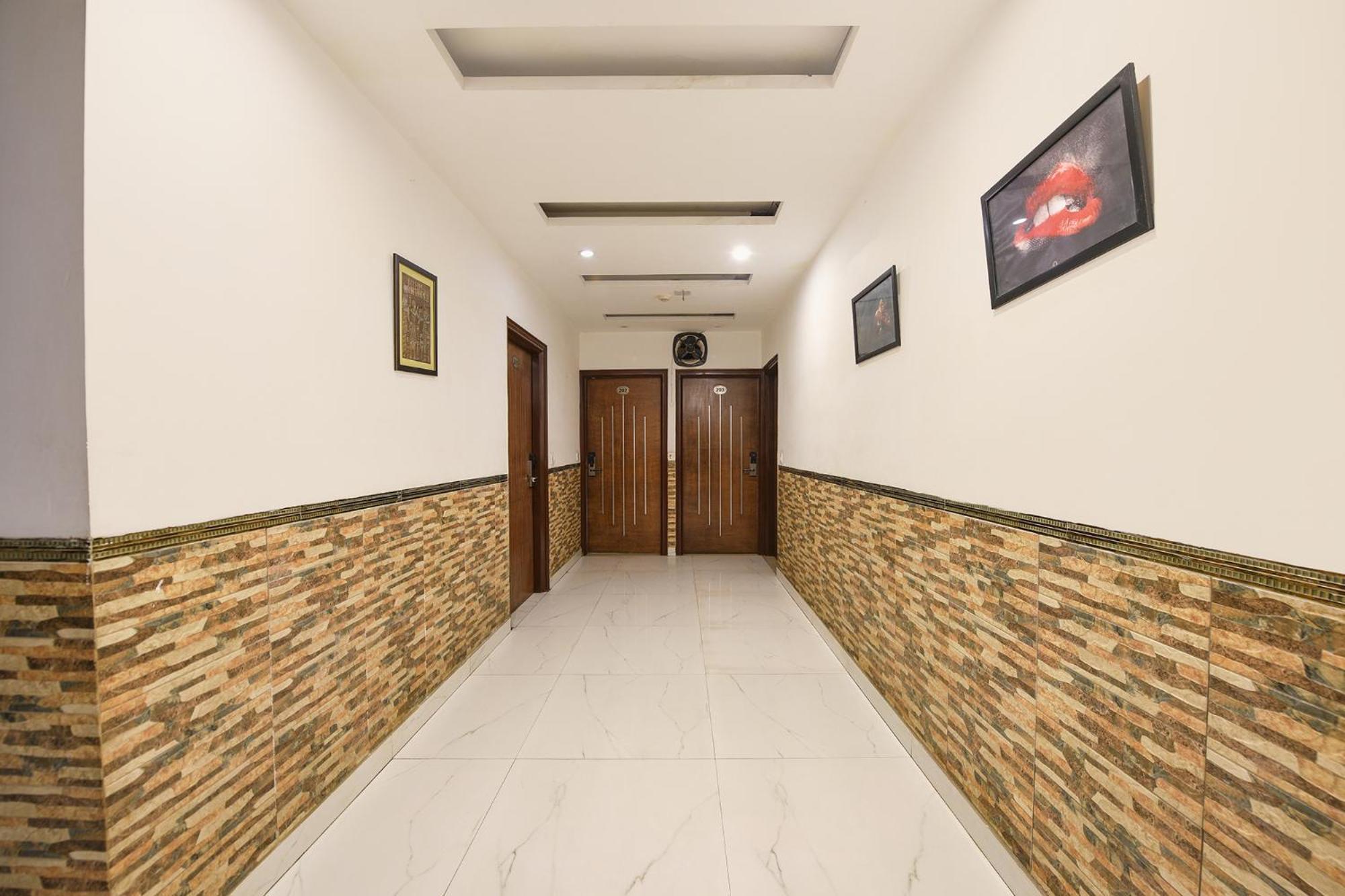 Fabhotel The Kings Plaza New Delhi Extérieur photo
