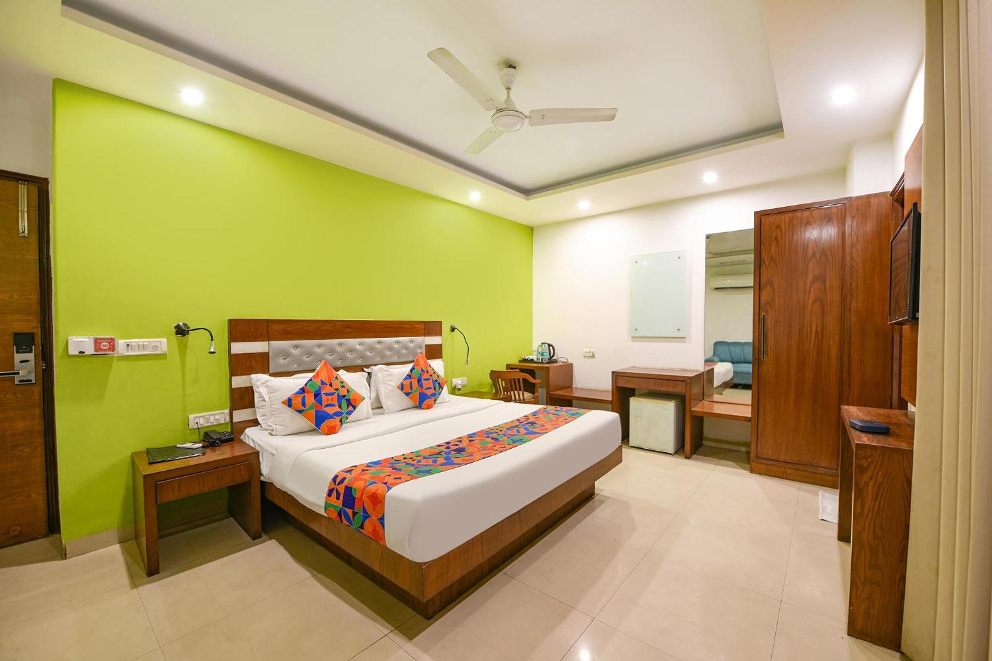 Fabhotel The Kings Plaza New Delhi Extérieur photo