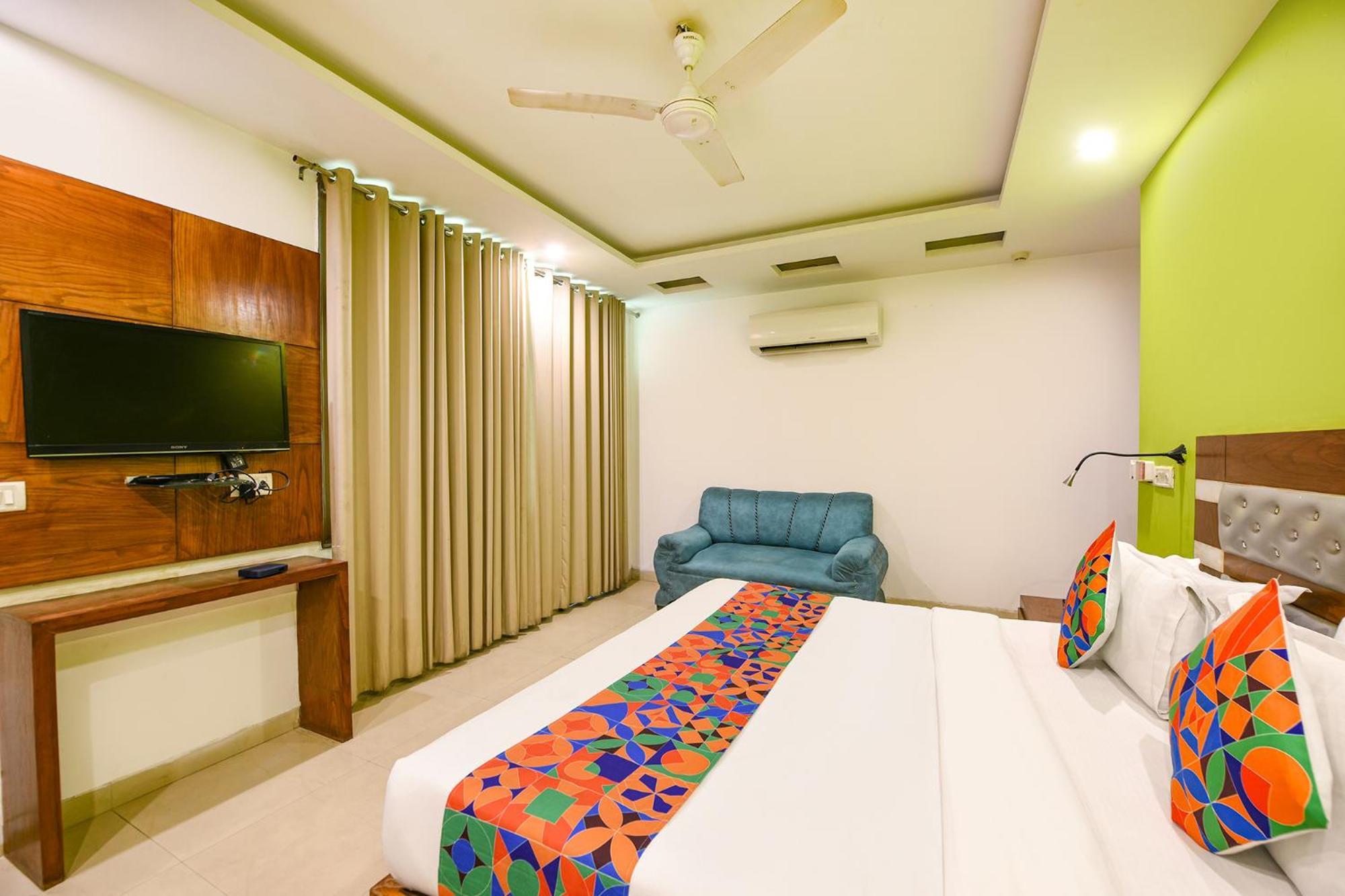 Fabhotel The Kings Plaza New Delhi Extérieur photo